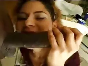 Hot sexy cerita nges ...