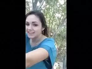 Menjilati celana cer ...